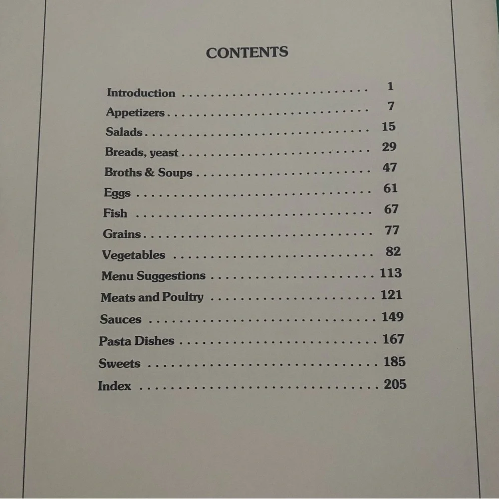 Clara's Delicious Italian Recipes with a Regional Taste by Clara Facciani 1986